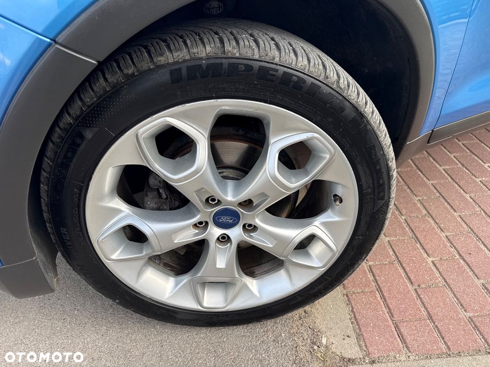 Ford Kuga 2.5 4x4 Titanium - 17