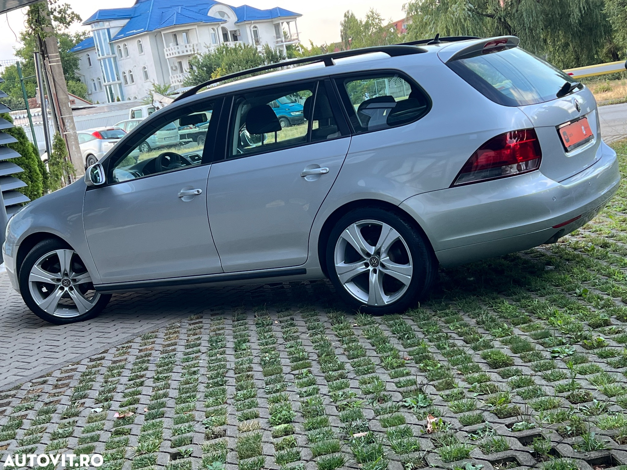Volkswagen Golf 1.6 TDI 4Motion BlueMotion Technology Comfortline - 4