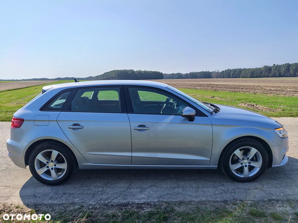 Audi A3 Sportback 30 TFSI S tronic - 5