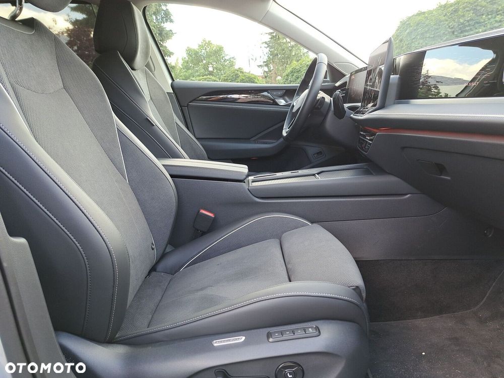 Volkswagen Passat - 28