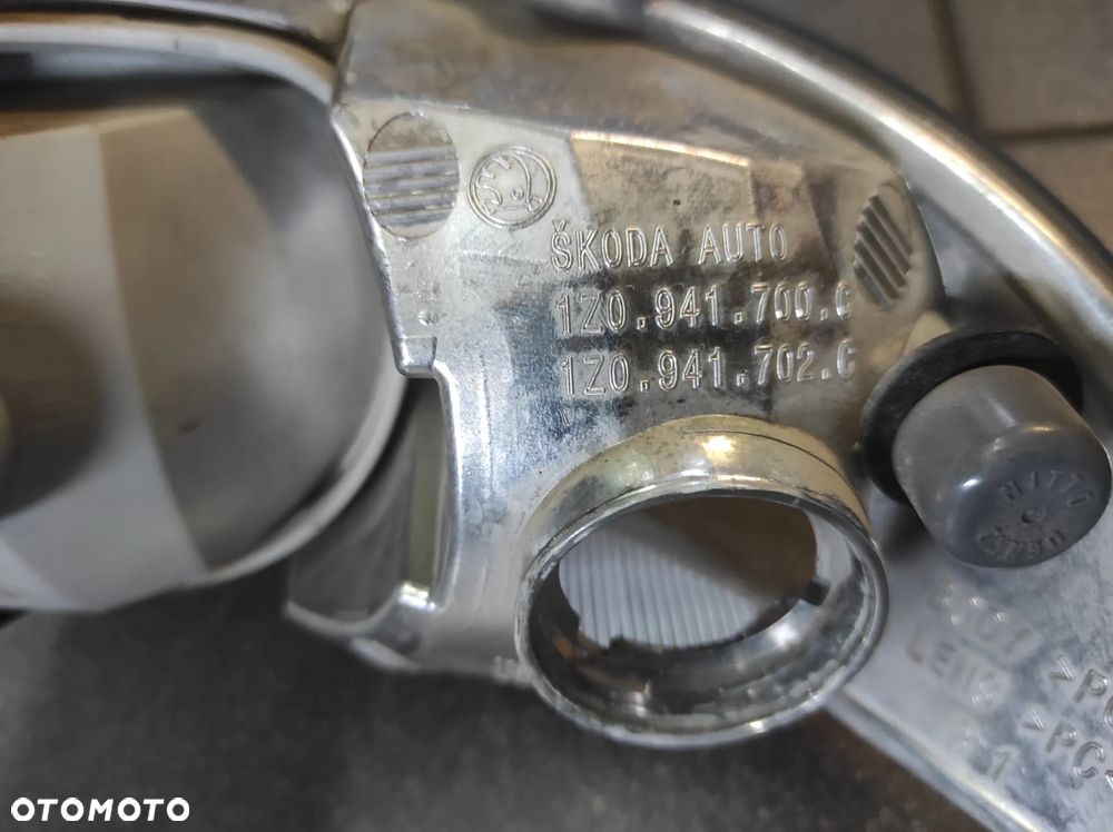 SKODA OCTAVIA 2 LIFT HALOGEN PRAWY OE 1Z0941700C 1Z0941702C WYSYŁKA !!!! - 3