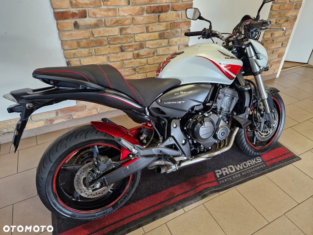 Honda Hornet - 30