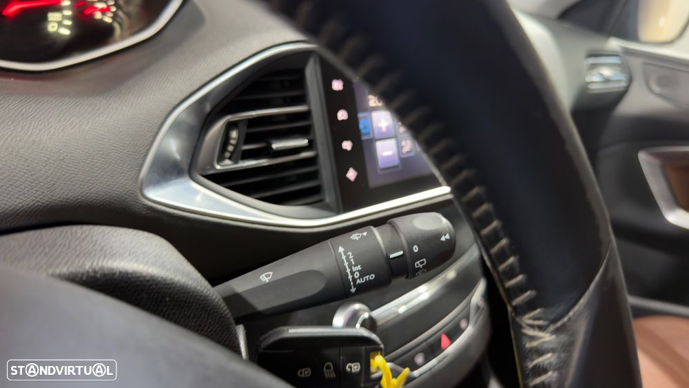 Peugeot 308 BlueHDi FAP 120 Stop & Start Allure - 19