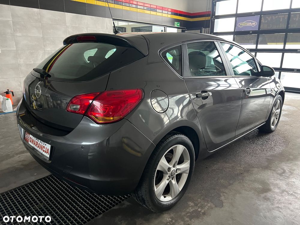 Opel Astra 1.7 CDTI Cosmo - 7