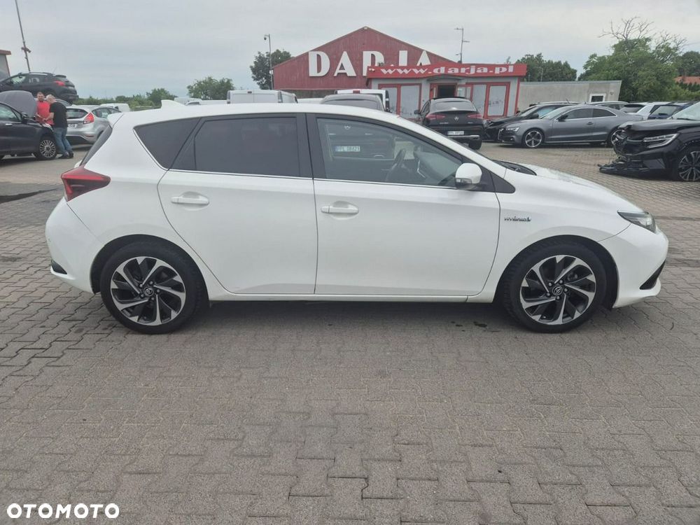Toyota Auris - 10