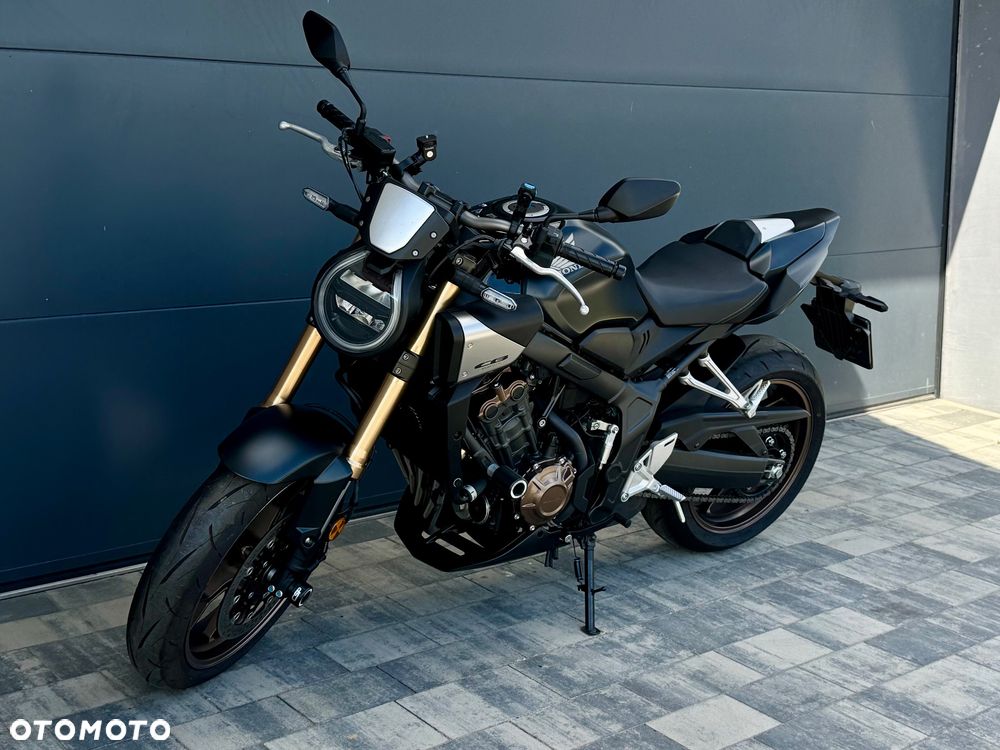 Honda CB - 3