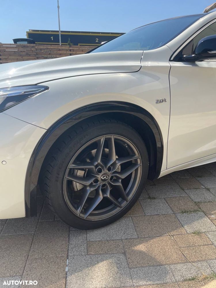 Infiniti QX30 2.0t DCT AWD Premium - 4