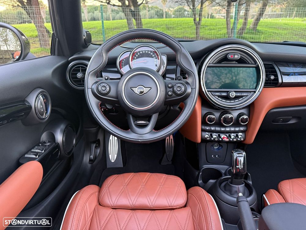 MINI Cabrio John Cooper Works Auto Desportiva - 38