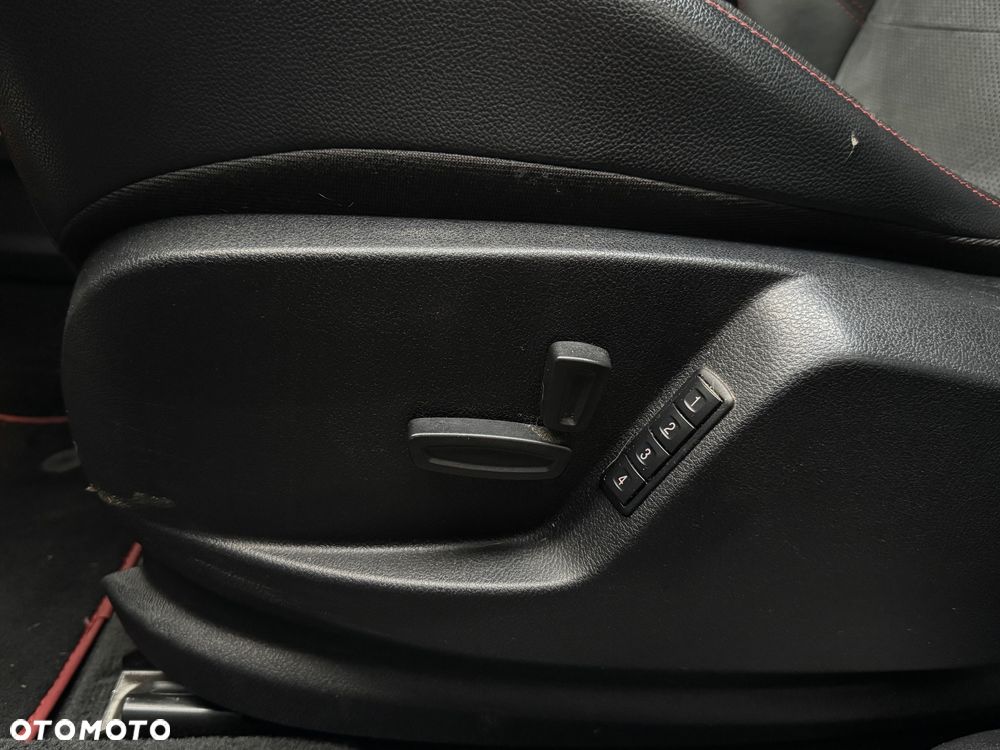 Ford S-Max 2.0 TDCi DPF Titanium X - 35