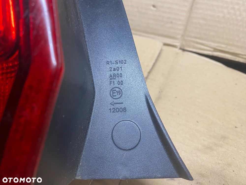 LAMPA TYLNA LEWA DACIA SANDERO II 265550577R - 6