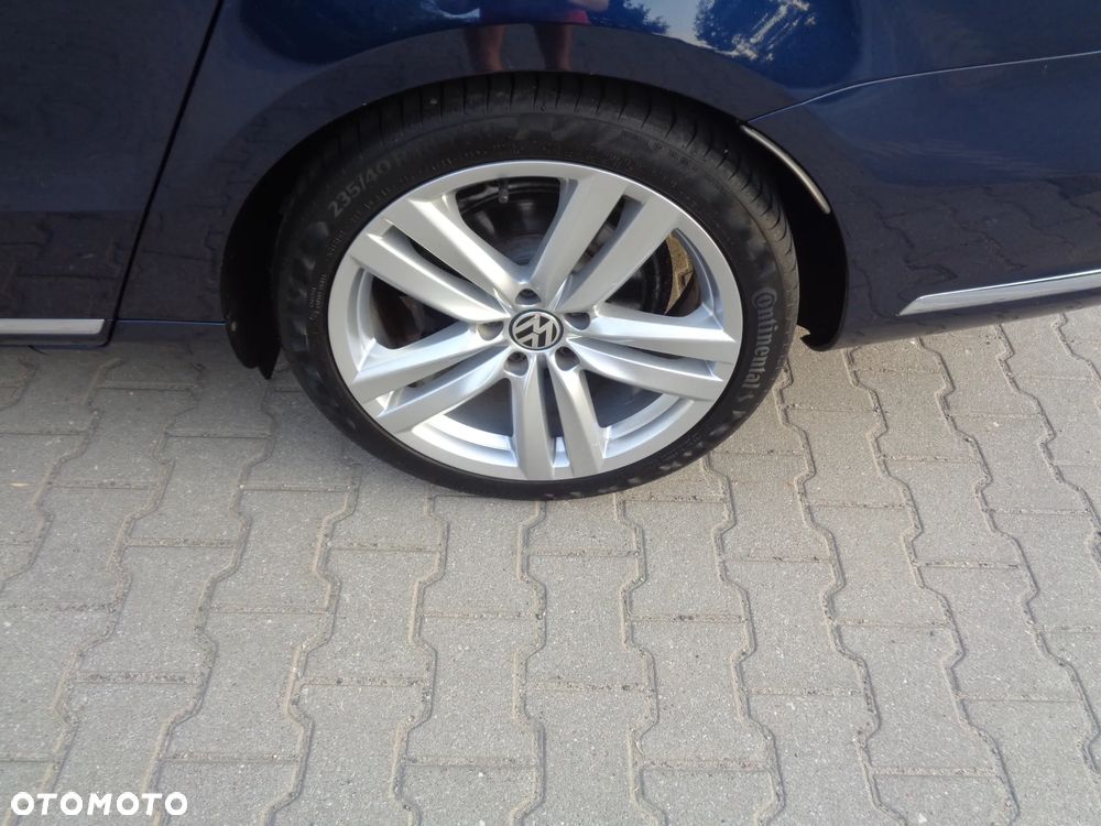 Volkswagen Passat 1.8 TSI Highline - 36