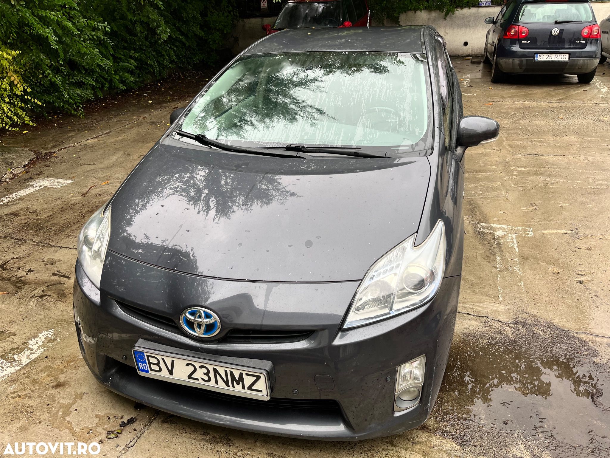 Toyota Prius (Hybrid) Luna - 1