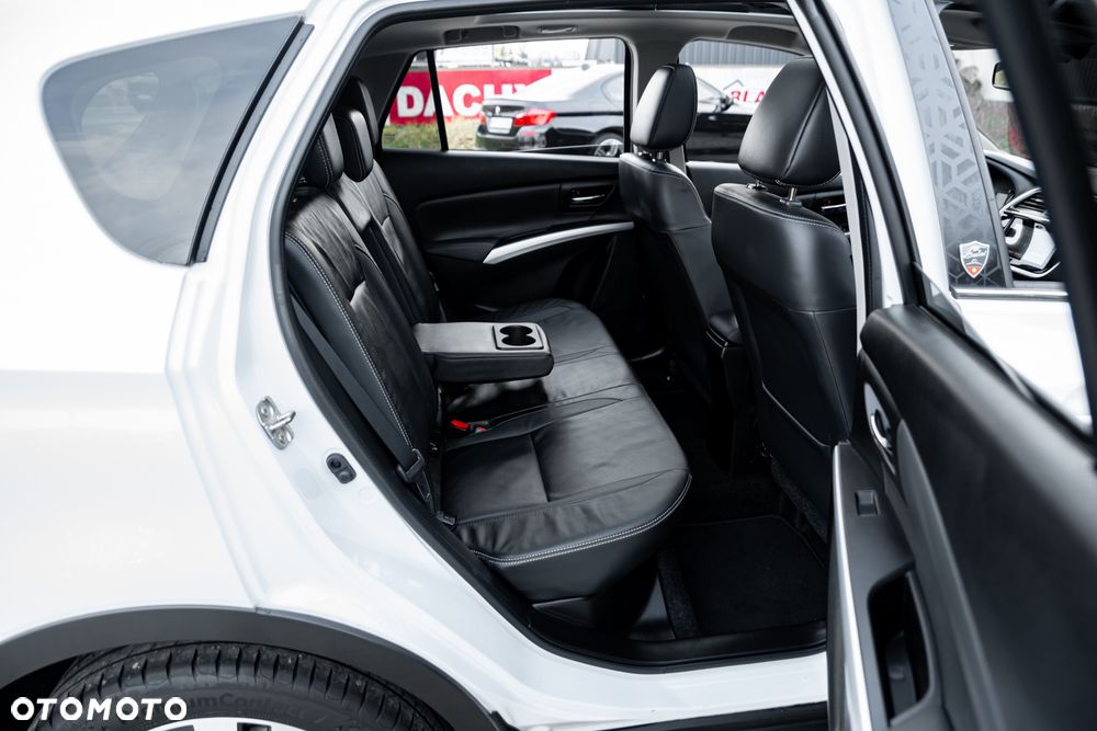 Suzuki SX4 S-Cross 1.4 T Elegance Sun 4WD - 30