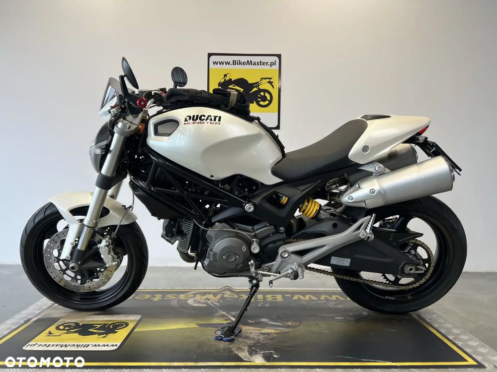Ducati Monster - 2