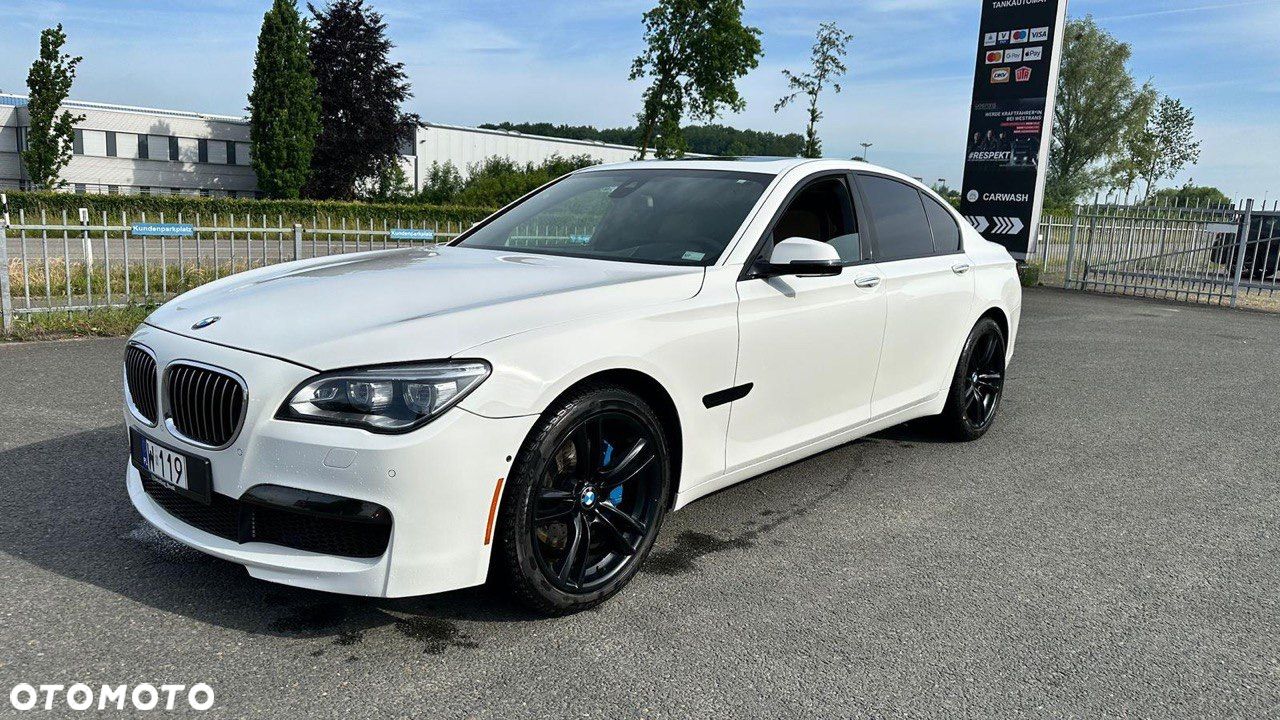 BMW Seria 7 740i - 1