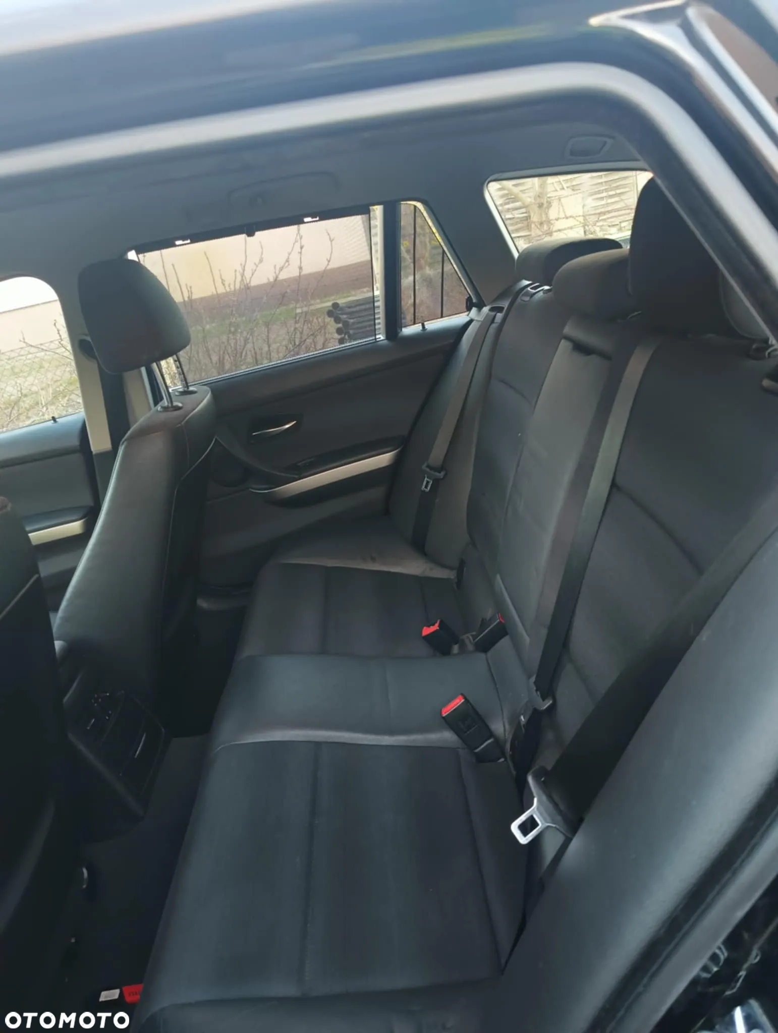 BMW Seria 3 318d DPF Touring - 4