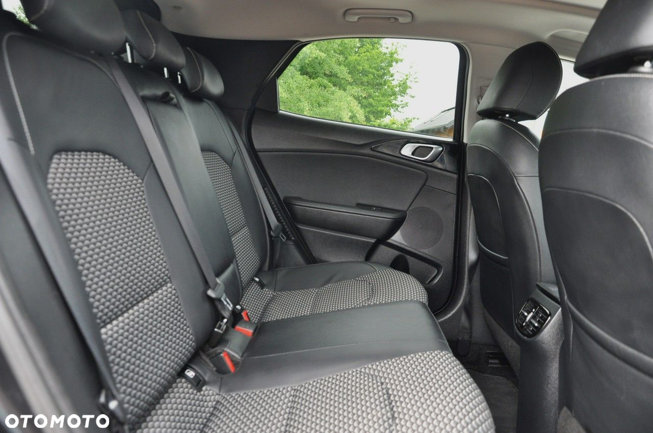 Kia XCeed 1.6 GDI PHEV L Business Line DCT - 17