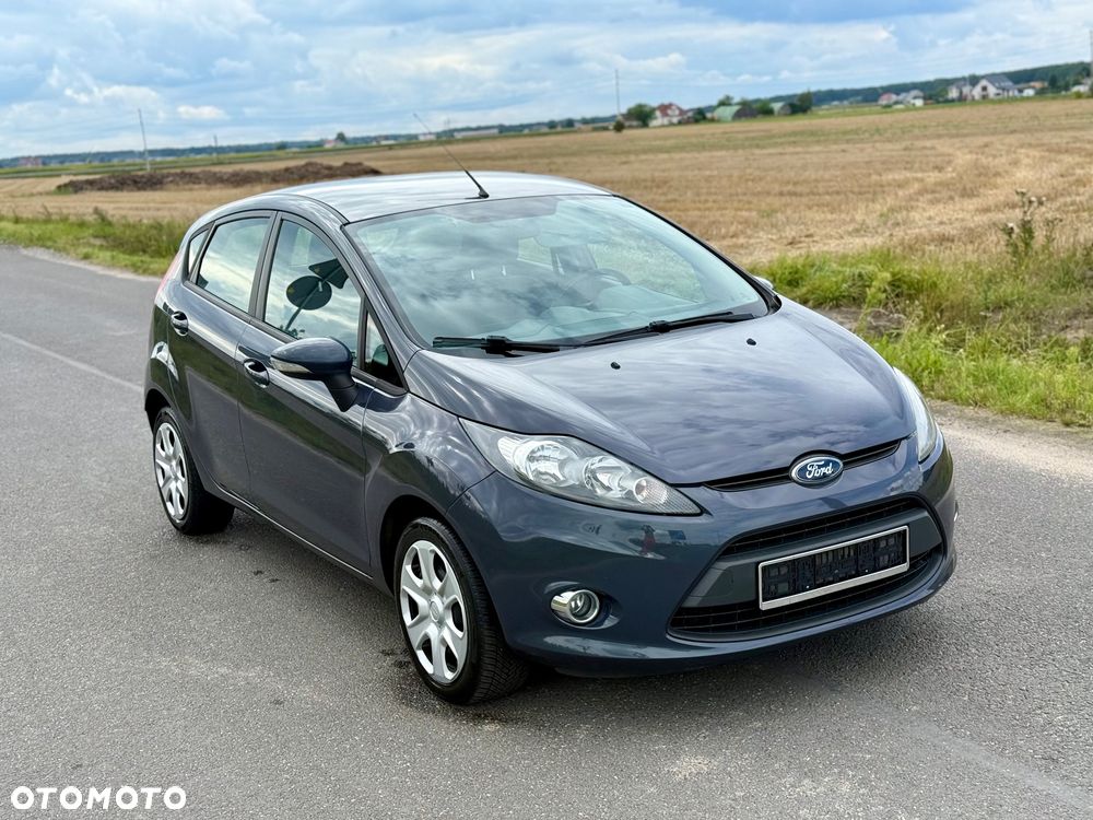 Ford Fiesta 1.25 Celebration - 3