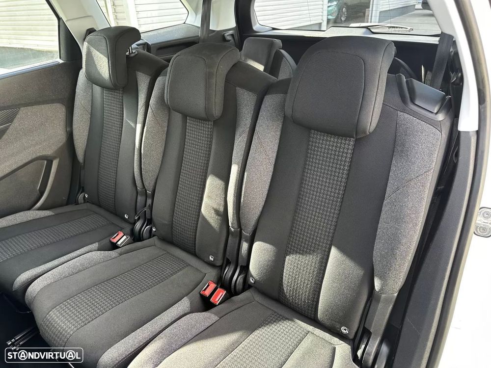 Peugeot 5008 1.2 PureTech Allure Pack - 36