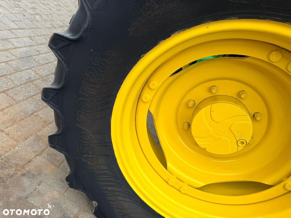 John Deere 6125R - 22