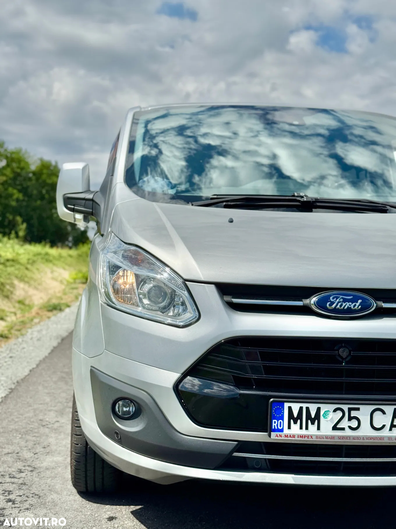 Ford Tourneo Custom - 2