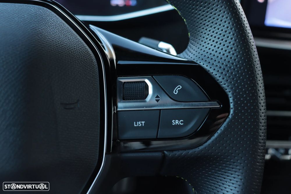 Peugeot 2008 PureTech 130 EAT8 GT - 22