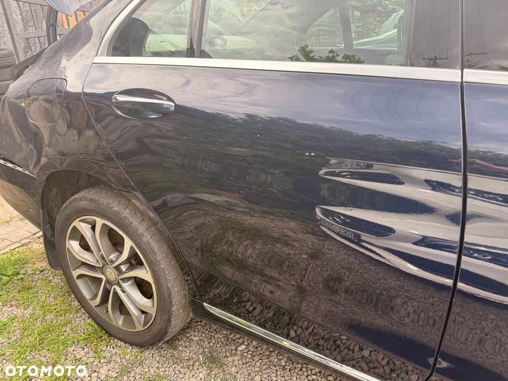 Drzwi prawe Mercedes C klasa W205 890 - 2