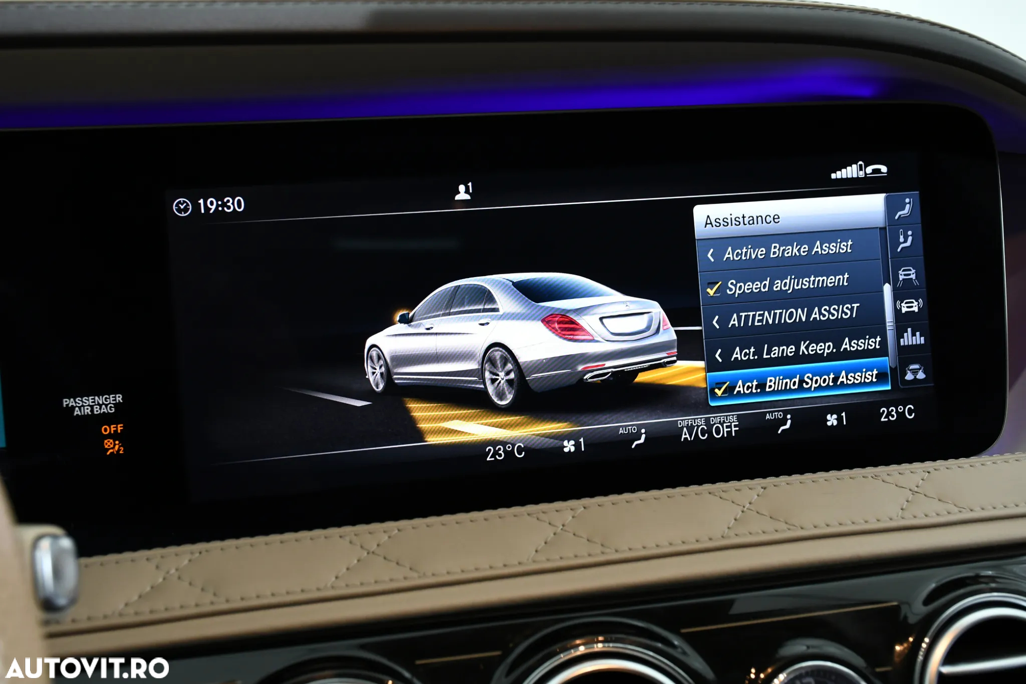 Mercedes-Benz S 400 d 4Matic 9G-TRONIC - 32