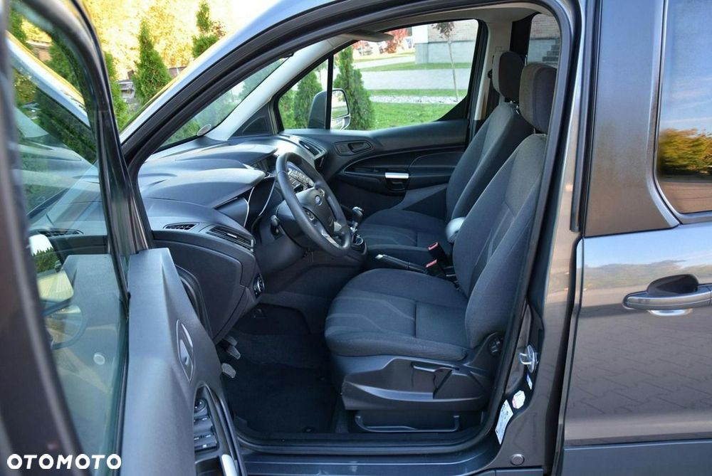Ford Tourneo Connect Grand - 20