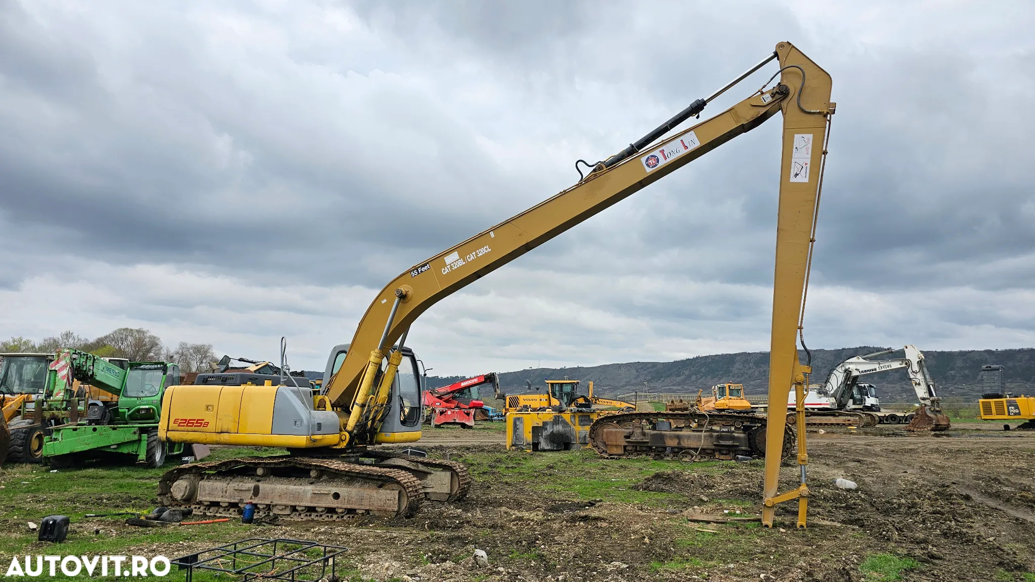 New Holland Holland E 265 Excavator pe șenile brat 16 m - 6