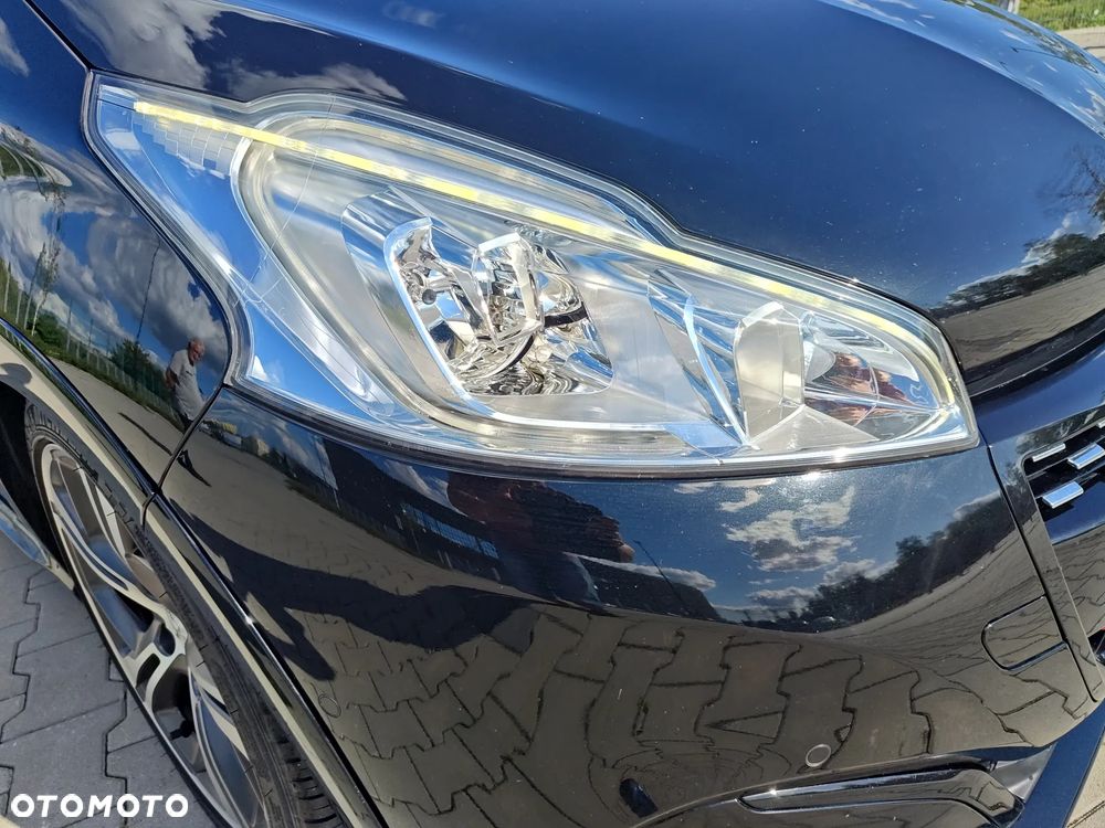 Peugeot 208 - 23