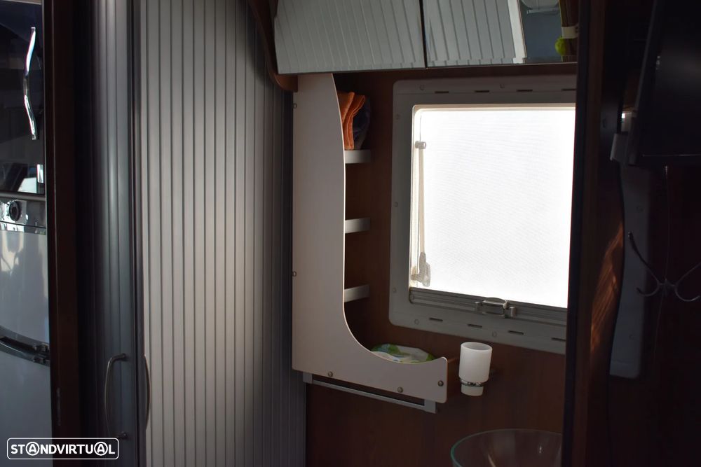 McLouis Nevis 872 - 18