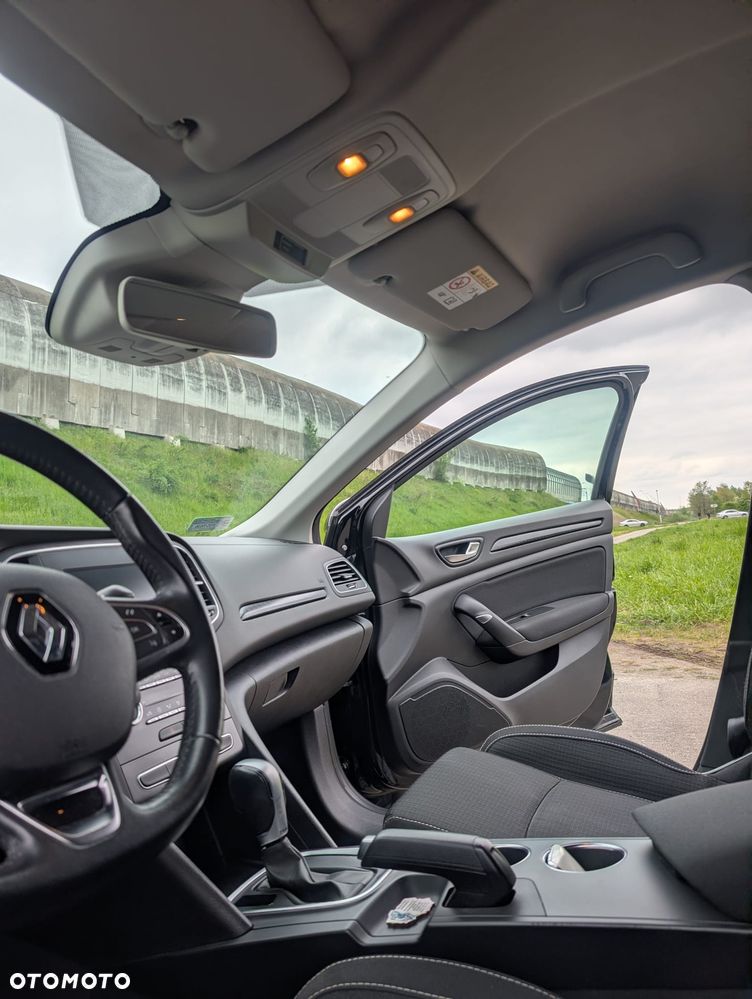 Renault Megane 1.5 dCi Zen EDC - 8