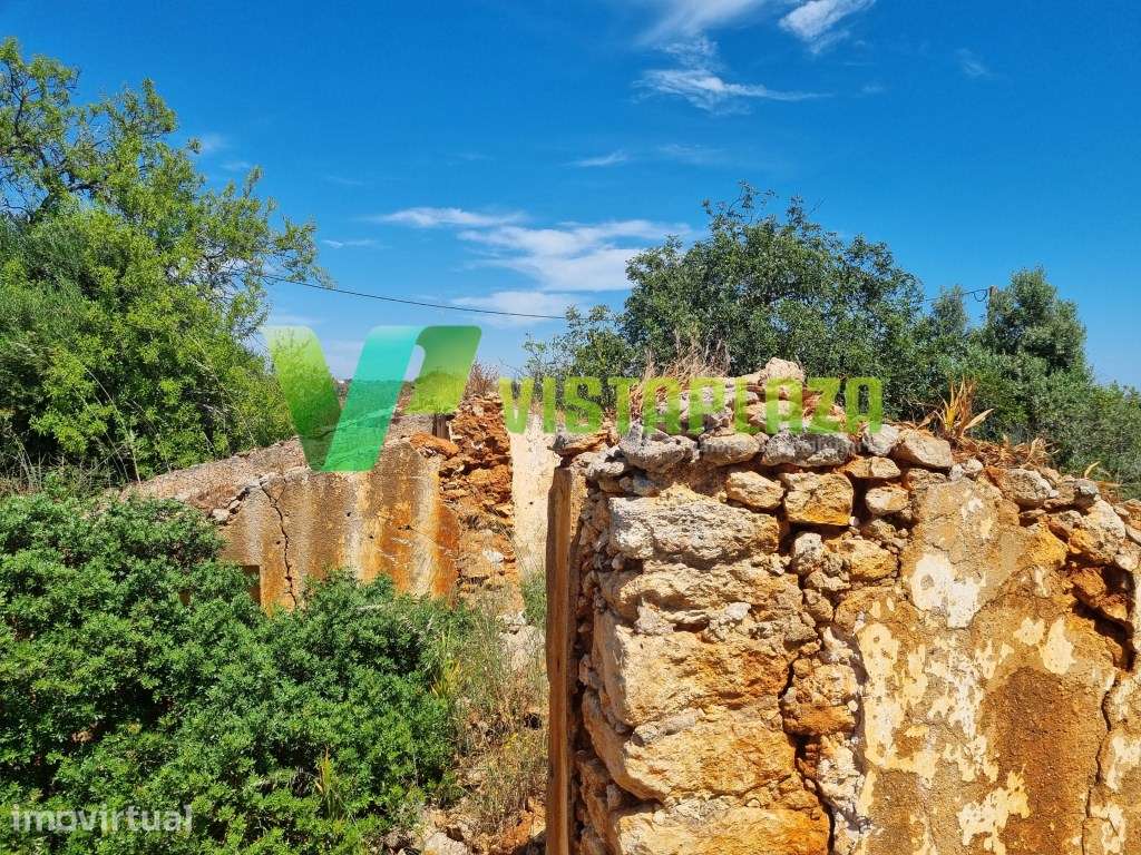 Terreno Misto em Alcantarilha com Ruína e Potencial de Construção - Grande imagem: 4/27
