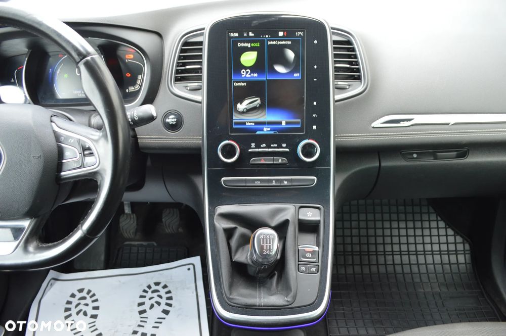Renault Scenic - 17