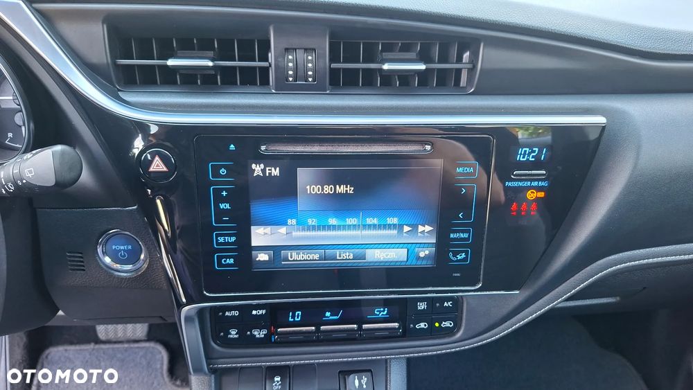 Toyota Auris - 36
