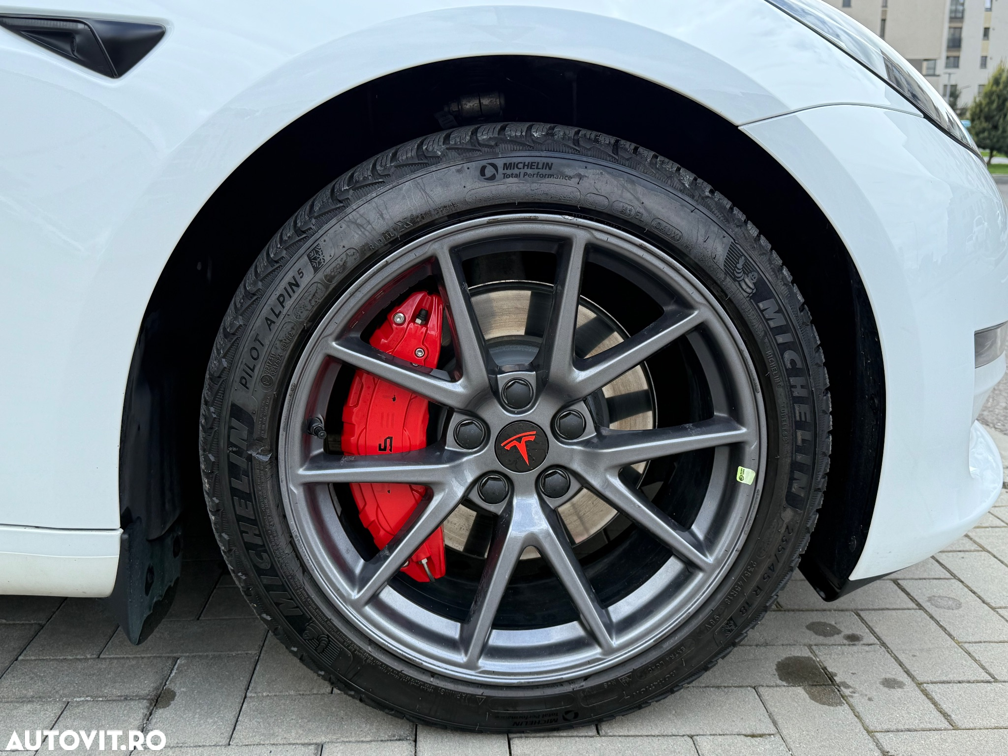 Tesla Model 3 Langstreckenbatterie Allradantrieb Dual Motor - 14