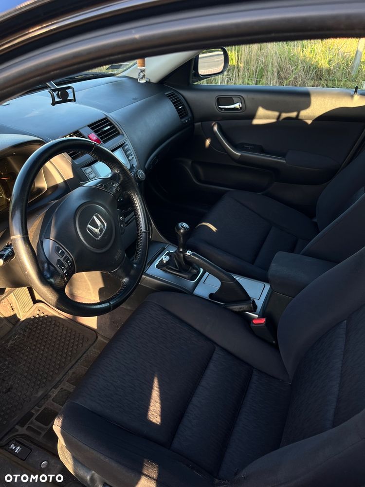 Honda Accord 2.0 Executive - 12