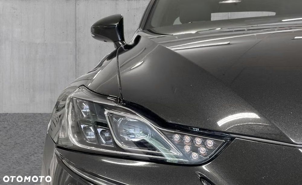 Lexus IS F SPORT - 8