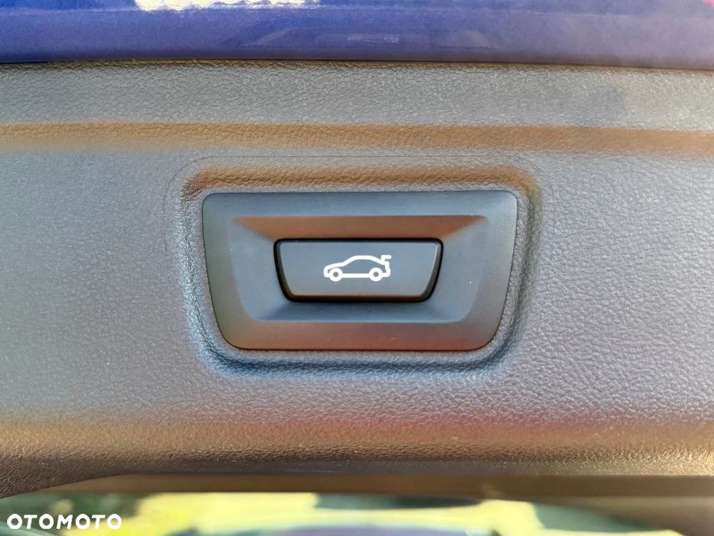 BMW Seria 3 320d xDrive M Sport sport - 33