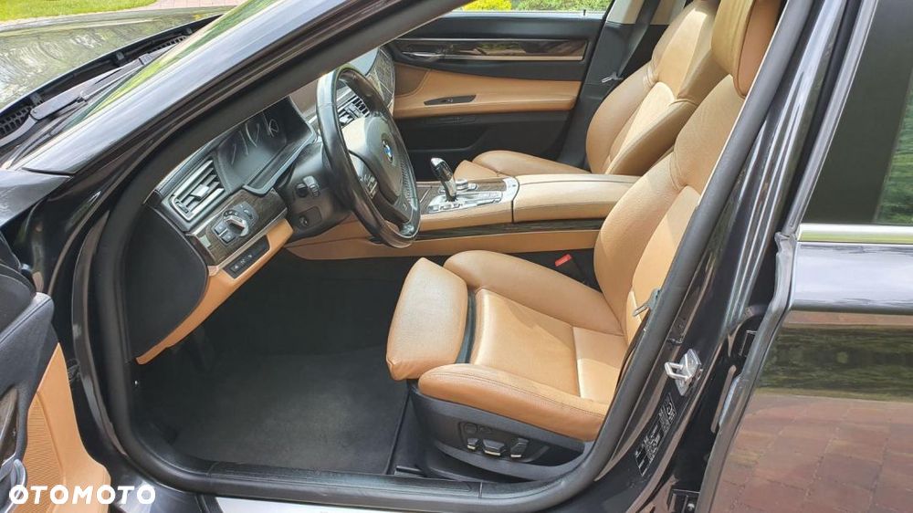 BMW Seria 7 730d - 19