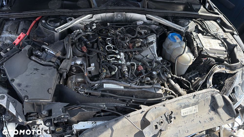 Audi A4 Avant 2.0 TDI ultra S tronic - 31