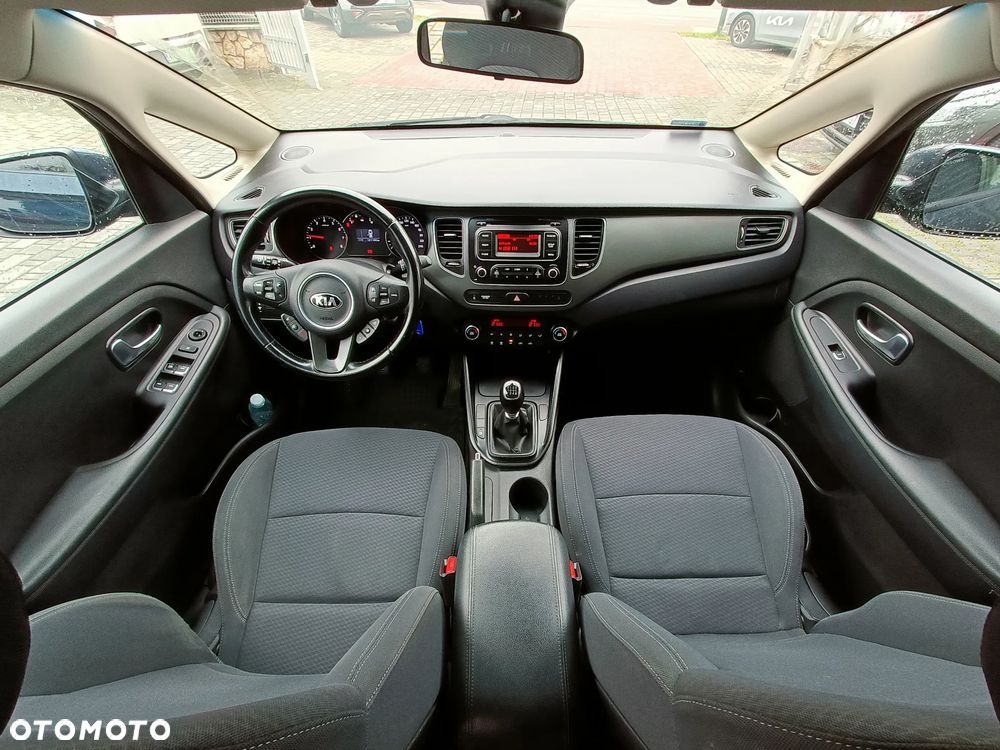 Kia Carens 1.6 GDI M - 11