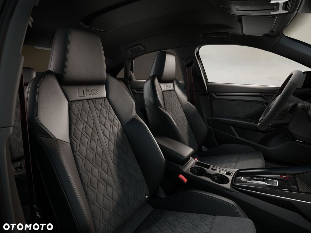 Audi RS3 Limousine - 5