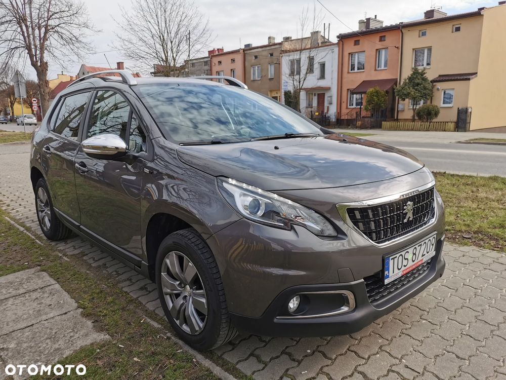 Peugeot 2008 1.2 Pure Tech Style EU6 - 3