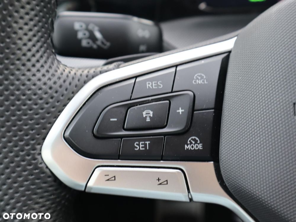 Volkswagen Golf 1.5 eTSI mHEV R-Line Plus DSG - 18