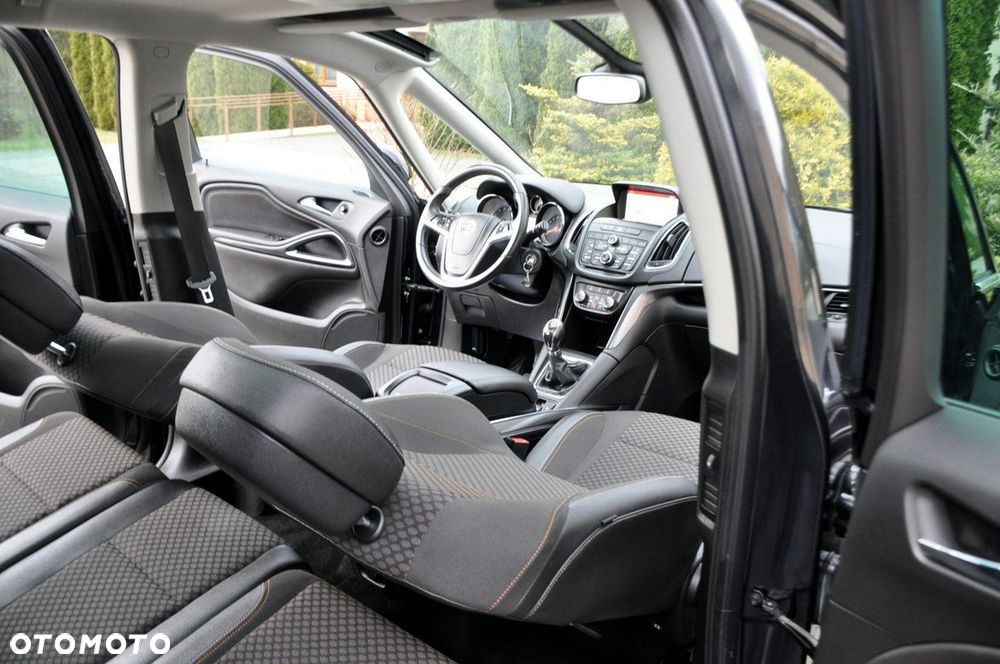 Opel Zafira - 24