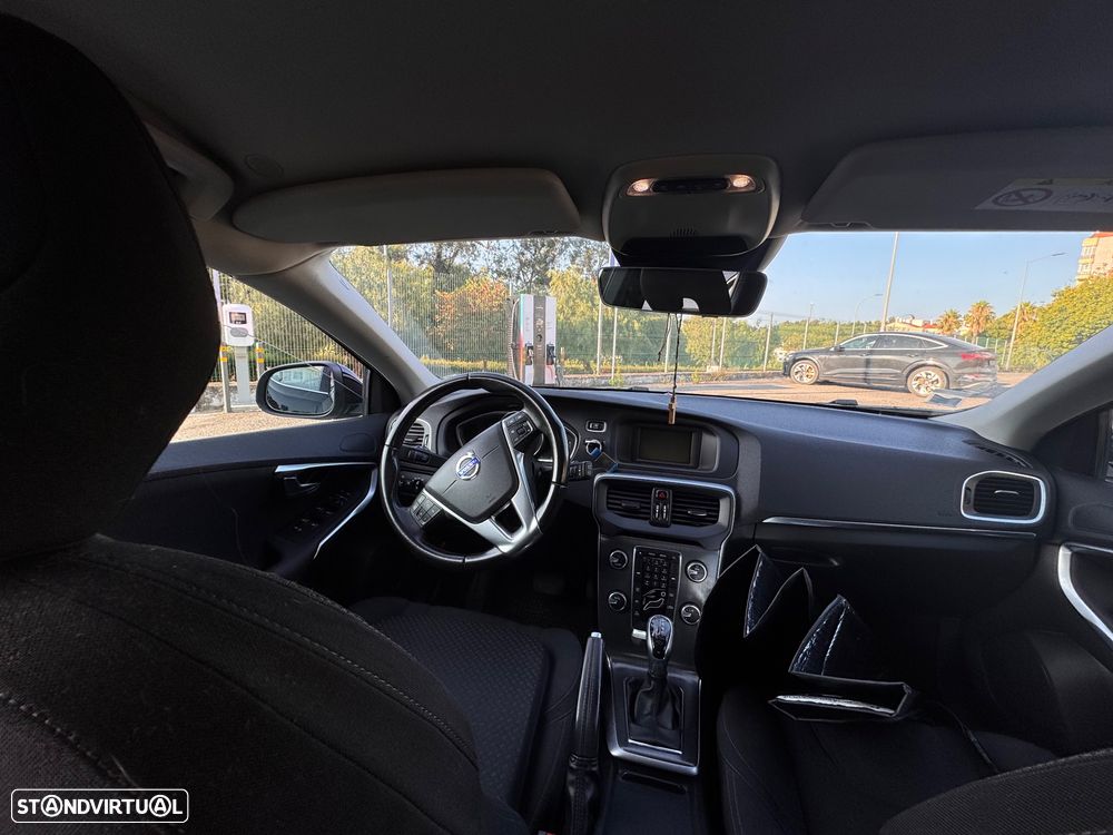Volvo V40 2.0 D2 Momentum Geartronic - 12