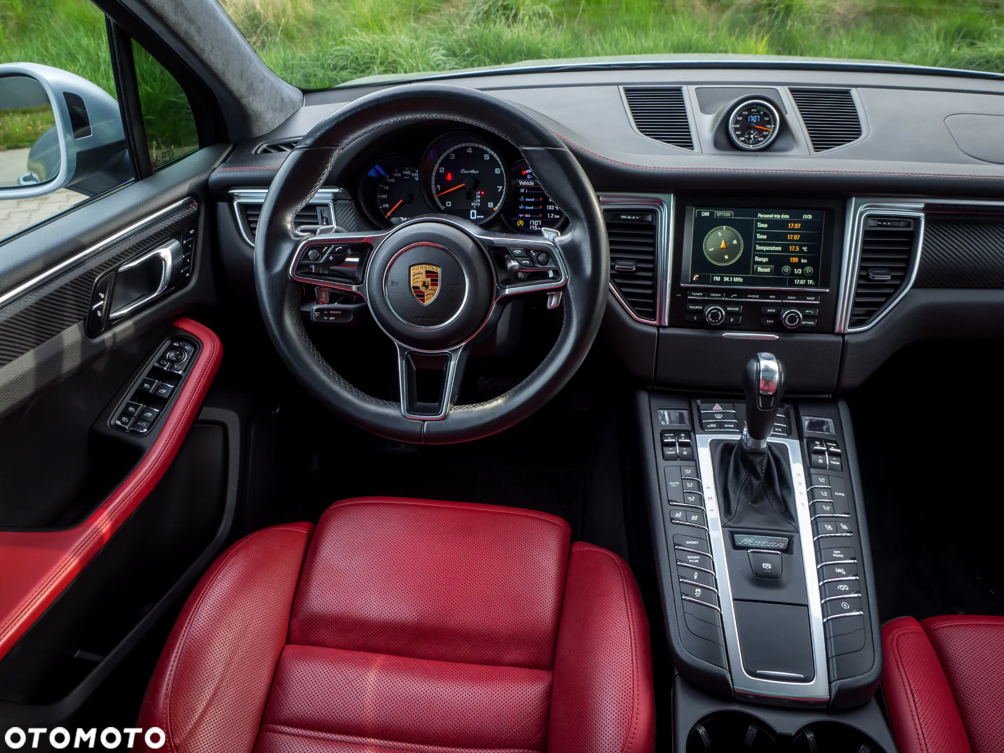 Porsche Macan Turbo - 22