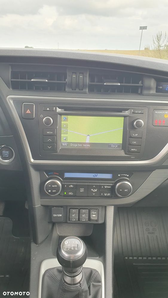 Toyota Auris - 21